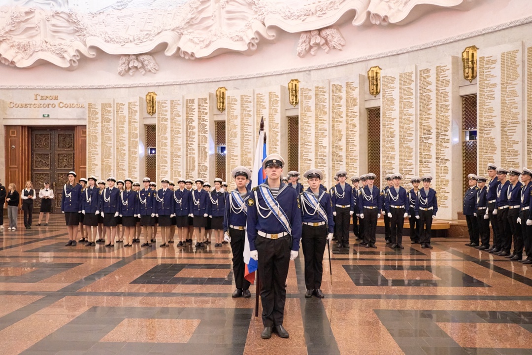 Гюйсы на плечах новых курсантов РУТ