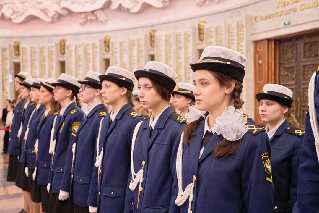 Гюйсы на плечах новых курсантов РУТ