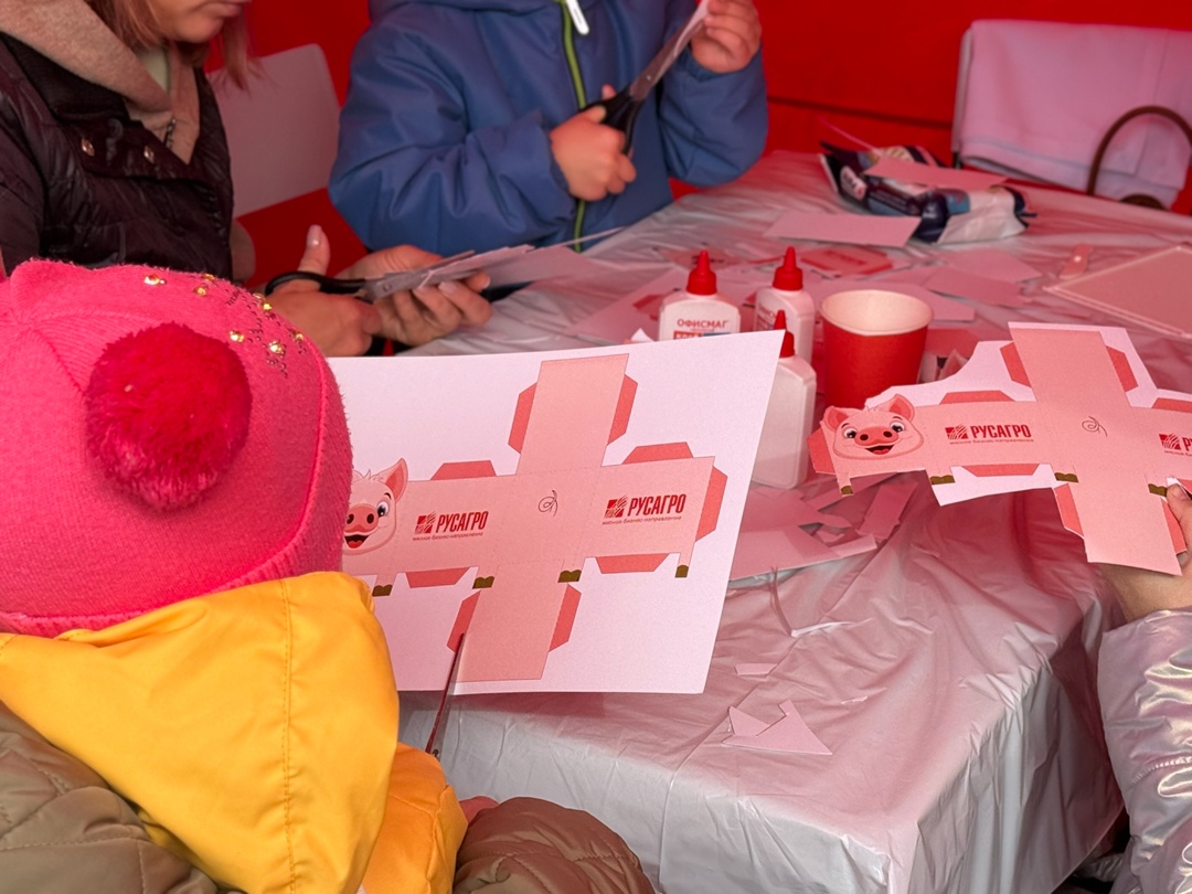 Сотни детских улыбок сегодня сияют еще ярче!