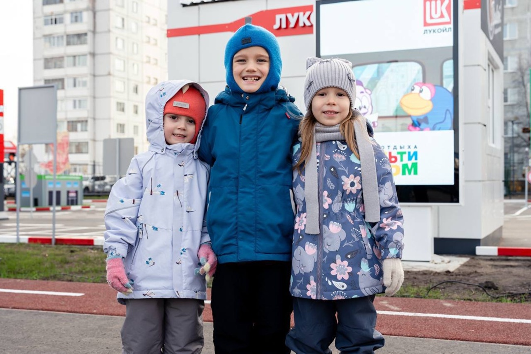 Новый центр развлечений При поддержке ЛУКОЙЛа в Усинске открылся круглогодичный парк аттракционов «Мультидром».