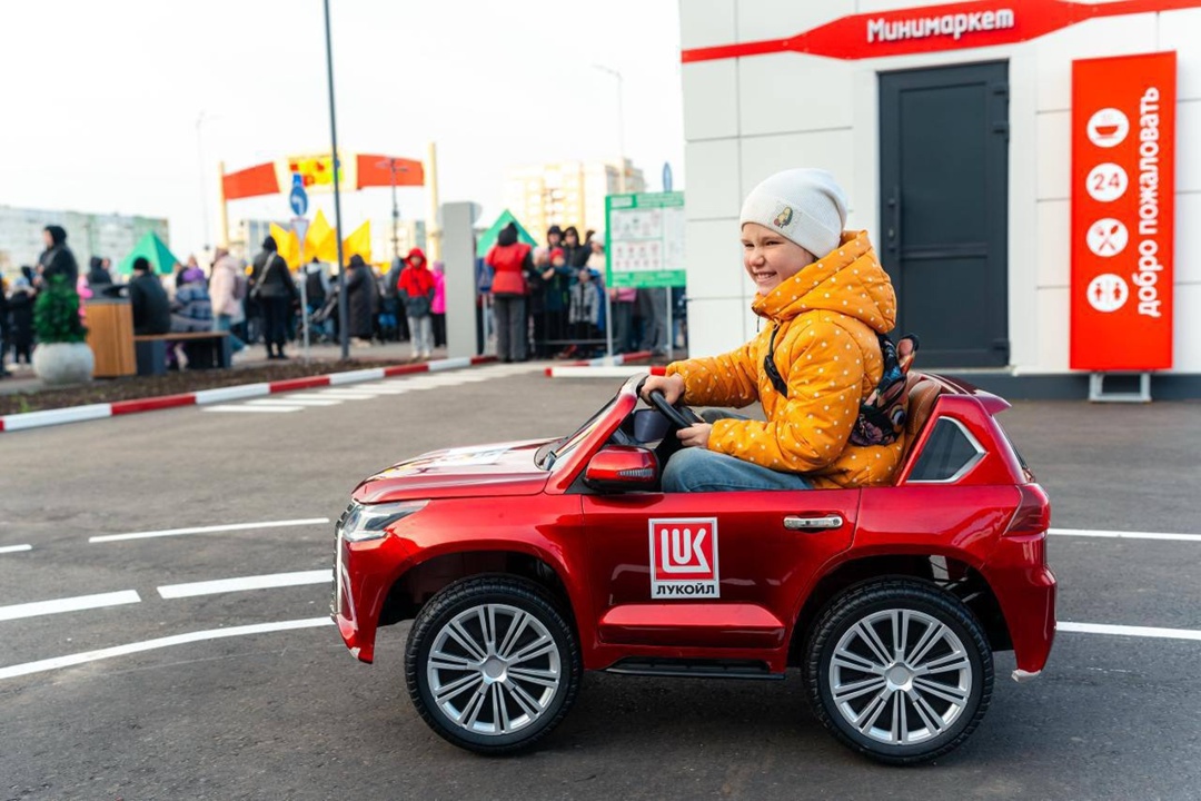 Новый центр развлечений При поддержке ЛУКОЙЛа в Усинске открылся круглогодичный парк аттракционов «Мультидром».