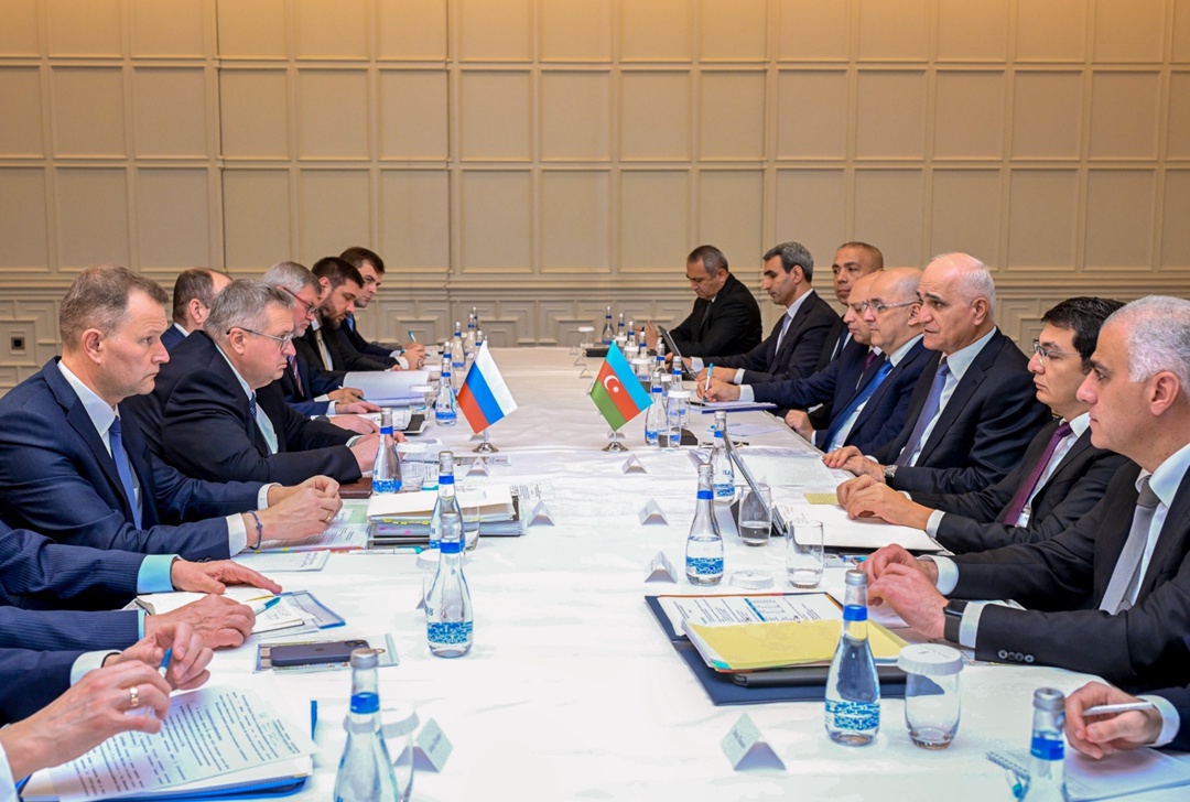 Алексей Оверчук провел встречу с вице-премьером Азербайджана Шахином Мустафаевым.