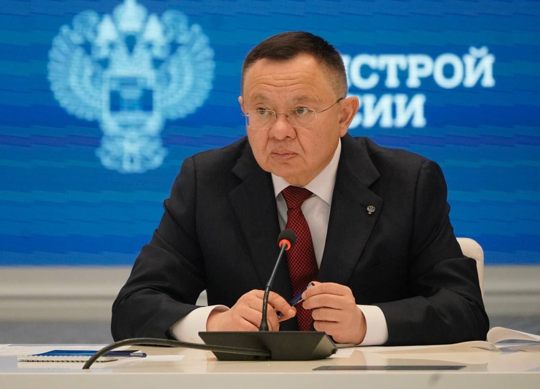 Глава Минстроя России Ирек Файзуллин провел рабочее совещание по вопросу капремонта здания Президиума Российской академии наук