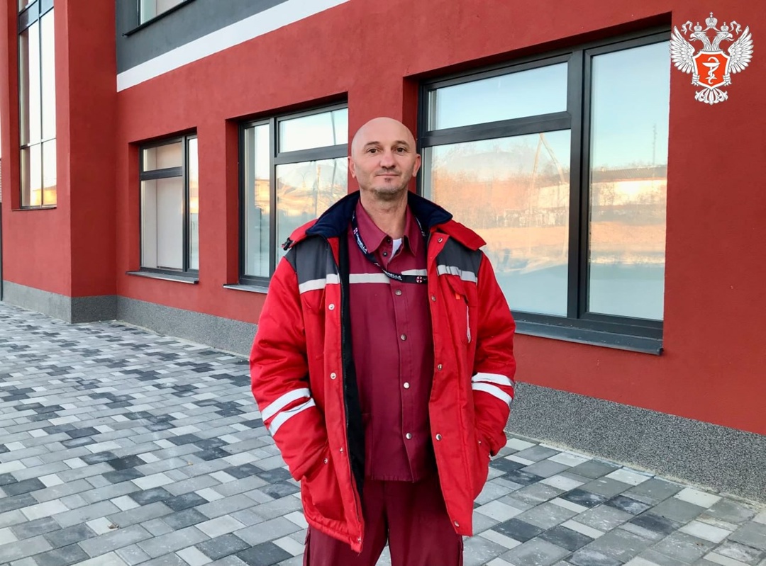 Фельдшер из Свердловской области помог девушке при панической атаке на борту самолета