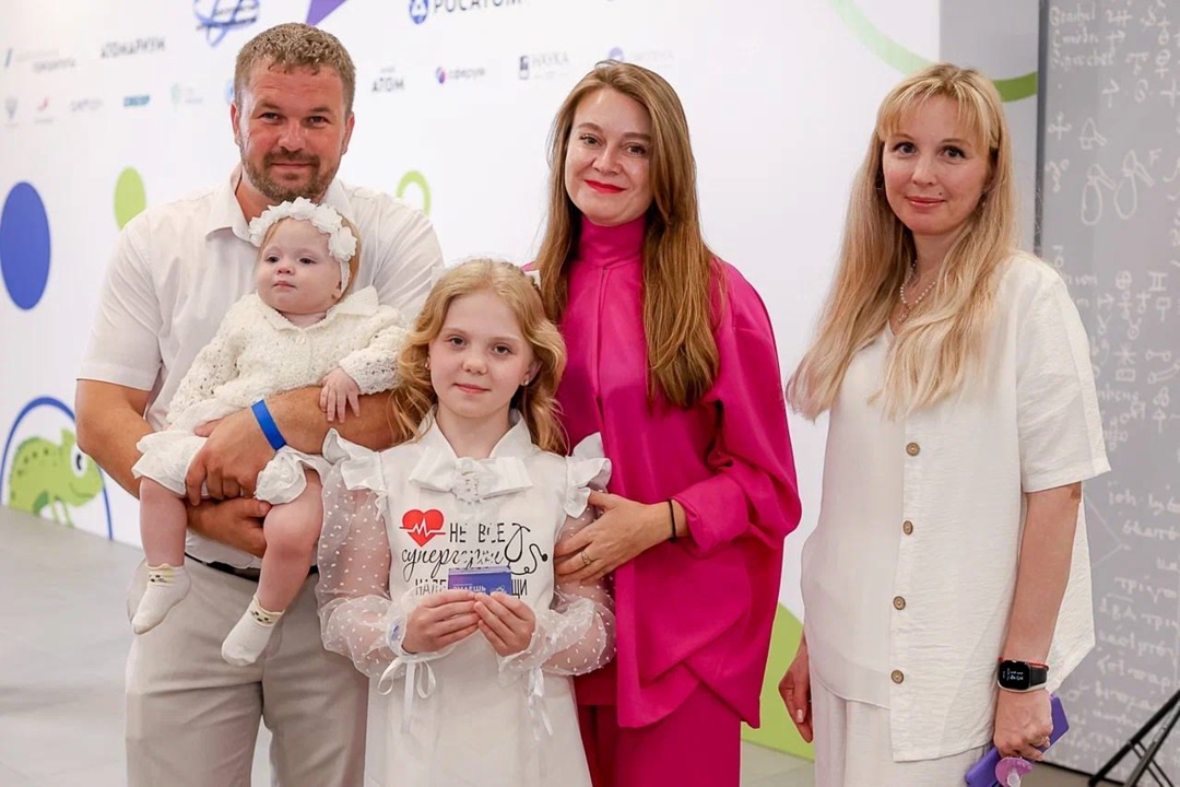 Дмитрий Чернышенко: За 4 сезона конкурса научно-популярного видео «Знаешь?Научи!» школьники прислали более 10 тыс. видеороликов.