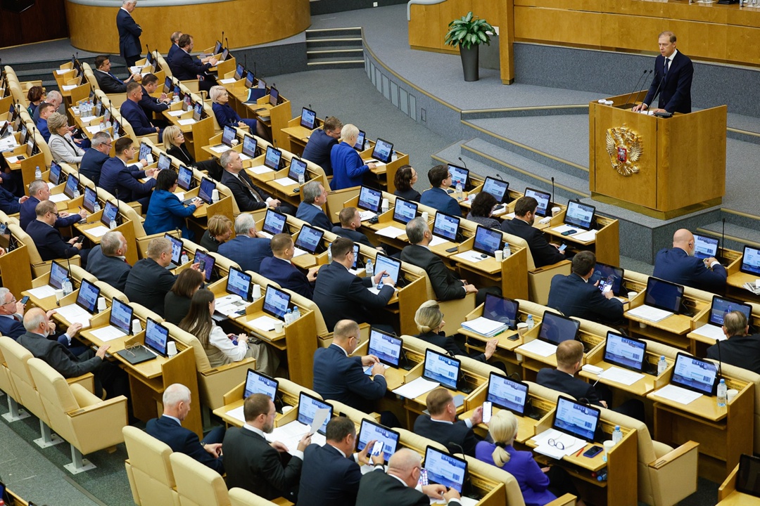 Денис Мантуров выступил на правительственном часе в Государственной Думе.