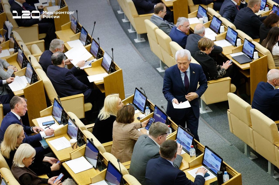 Антон Алиханов выступил с докладом на Правительственном часе в Государственной Думе