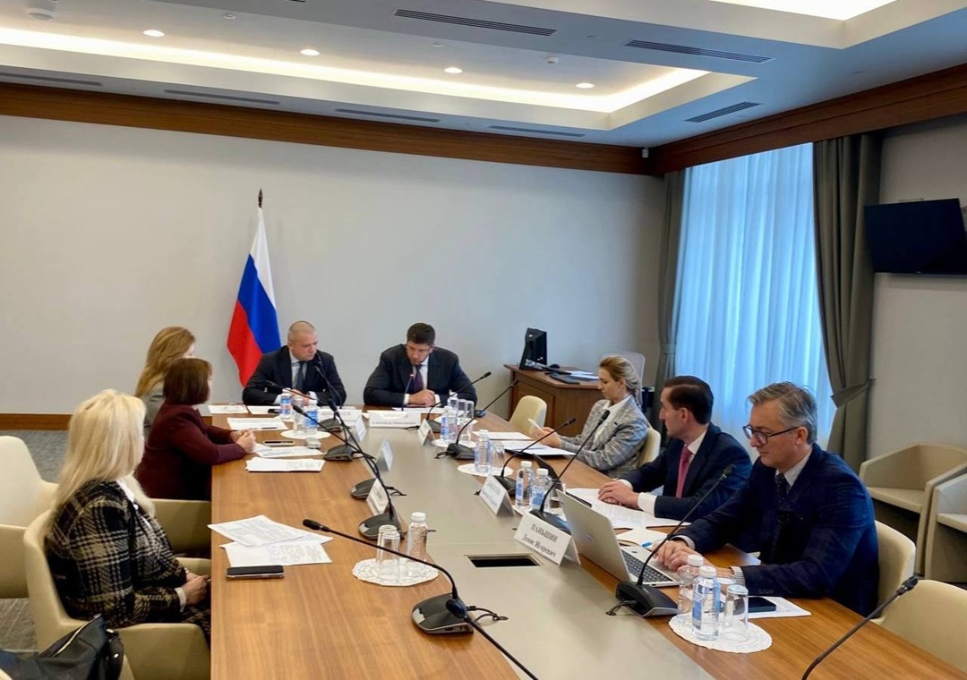 Комплексное развитие территорий (КРТ) обсудили в Минстрое России в рамках заседания Комиссии по сопровождению инвестиционных проектов Общественного совета при…