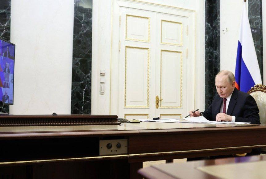 Министр строительства и ЖКХ РФ Ирек Файзуллин на совещании Президента России с членами Правительства доложил о подготовке к прохождению осенне-зимнего периода…