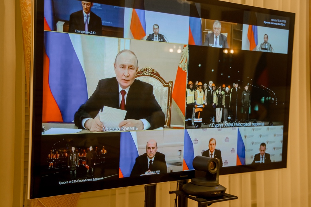 В преддверии Дня дорожника открыли сразу три крупных объекта — в Татарстане, Карелии и ХМАО-Югре