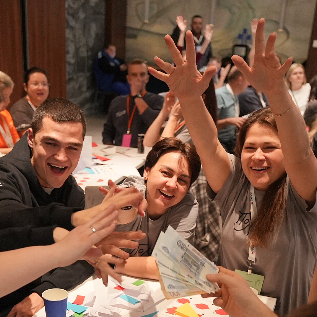 Угадайте, где мы сегодня? Подсказка: здесь тайга сливается с горами, а река величаво течет мимо мегаполиса