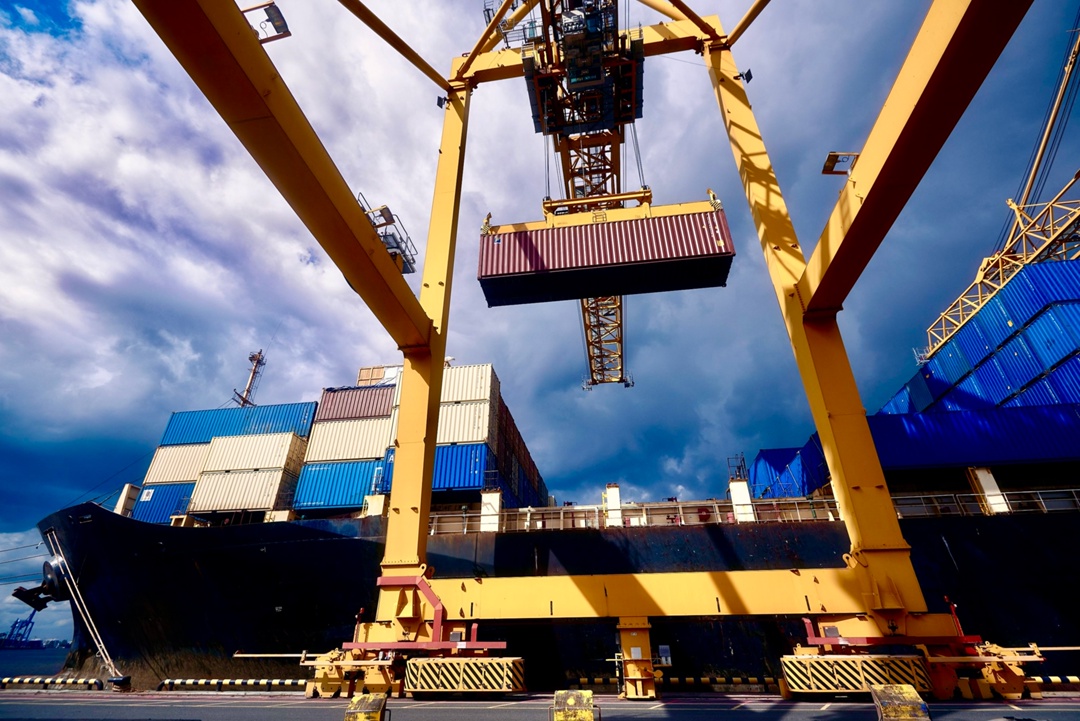 Опережая рынок Глобал Портс, стивидорный холдинг ГК «Дело», подвёл операционные итоги III квартала и 9 месяцев 2025 года.