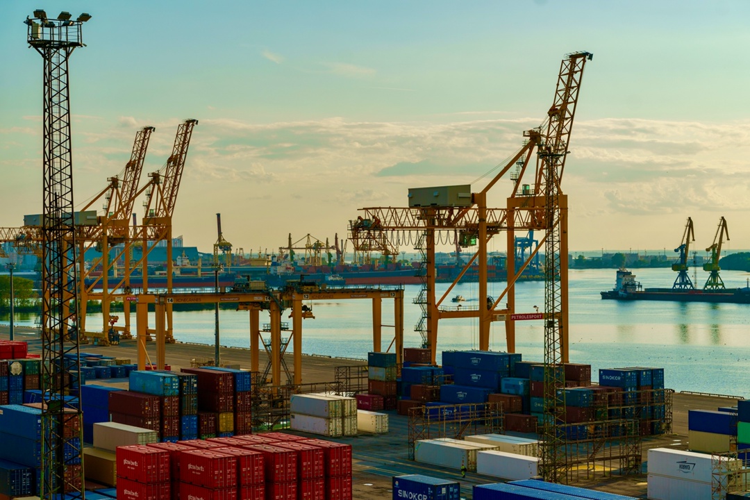 Опережая рынок Глобал Портс, стивидорный холдинг ГК «Дело», подвёл операционные итоги III квартала и 9 месяцев 2025 года.