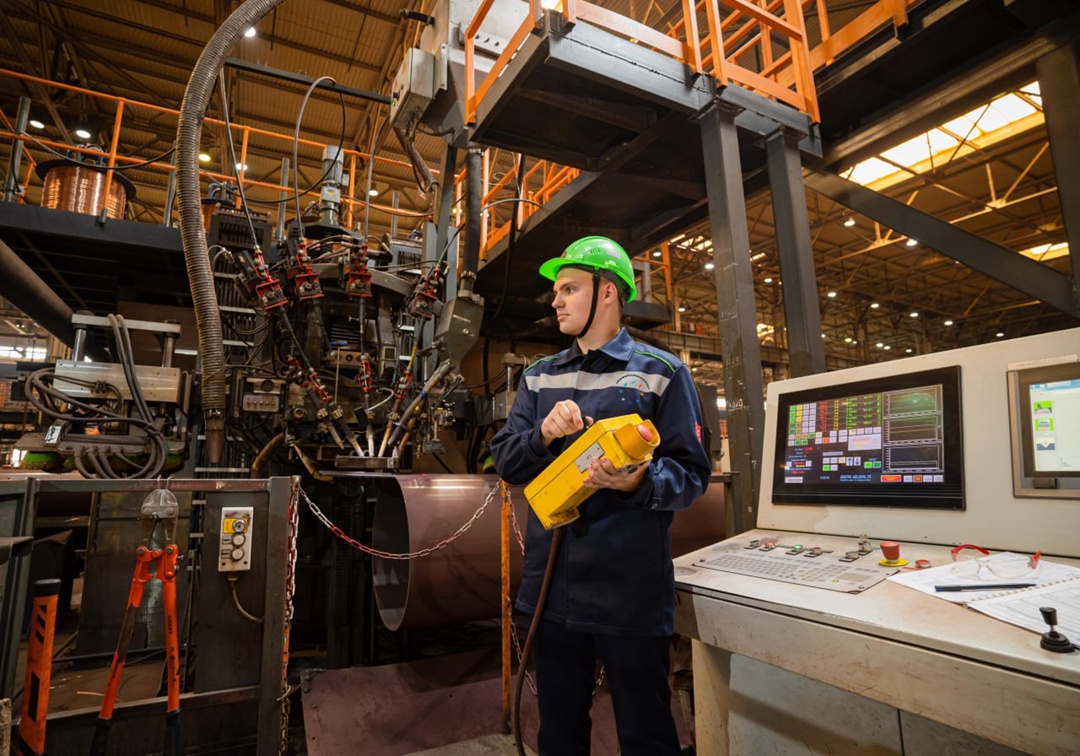 Дмитрий Чернышенко: Программа «Профессионалитет» уже объединила 1,5 тыс. образовательных организаций и 2,5 тыс. компаний-работодателей.