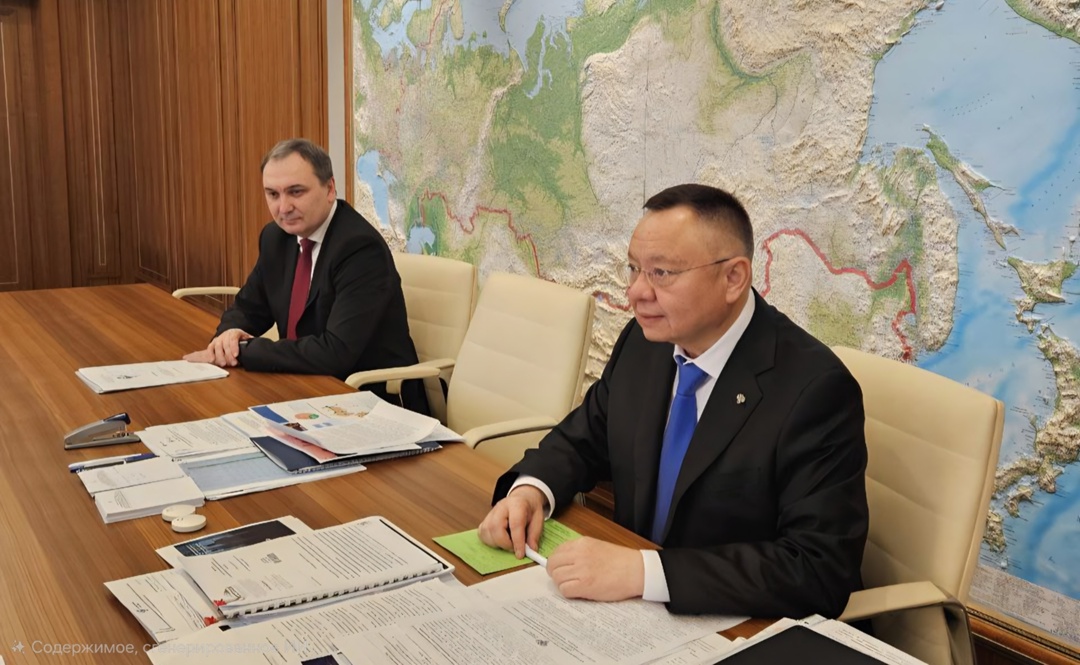 Глава Минстроя России провел рабочую встречу с губернатором Еврейской автономной области Марией Костюк