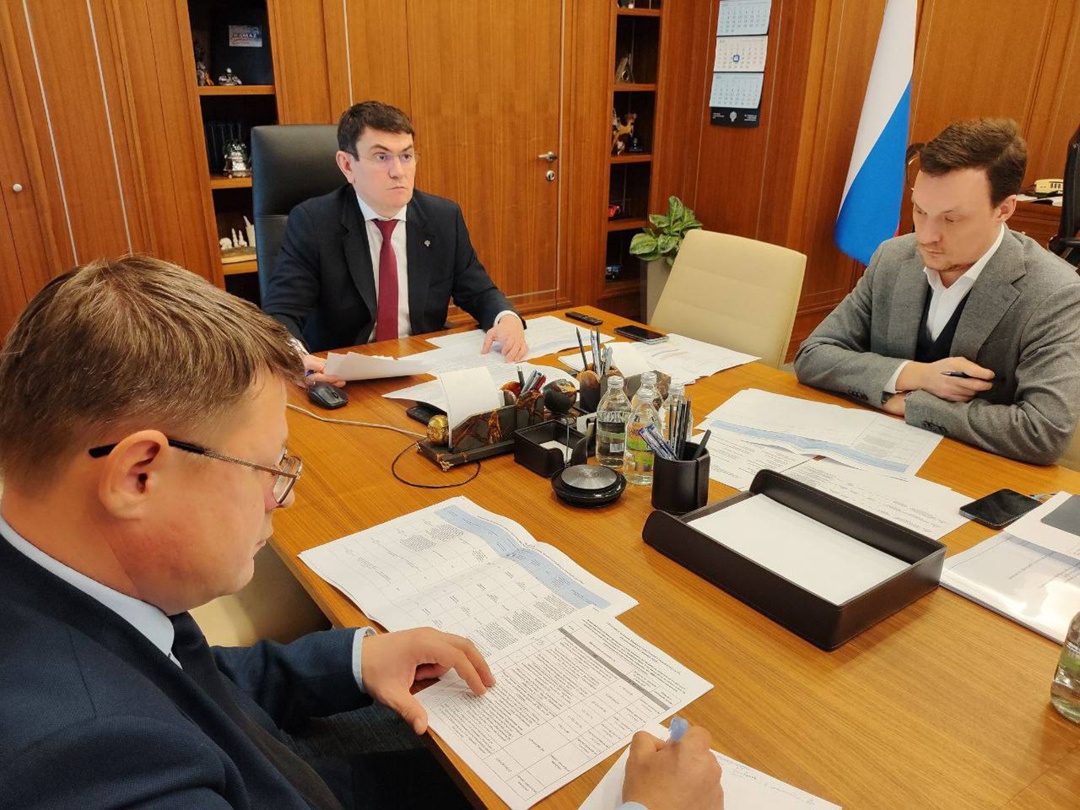 В Минстрое России проходит серия совещаний по вопросам сокращения объектов незавершенного строительства