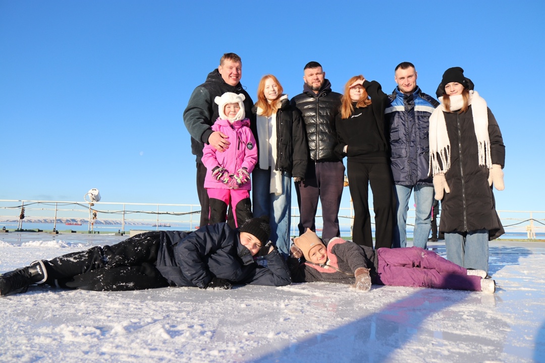 Единственная в мире плавучая атомная станция «Академик Ломоносов» объявляет ледовый сезон открытым