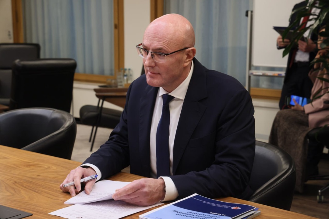 Дмитрий Чернышенко провел рабочую встречу с главой Удмуртии Александром Бречаловым.