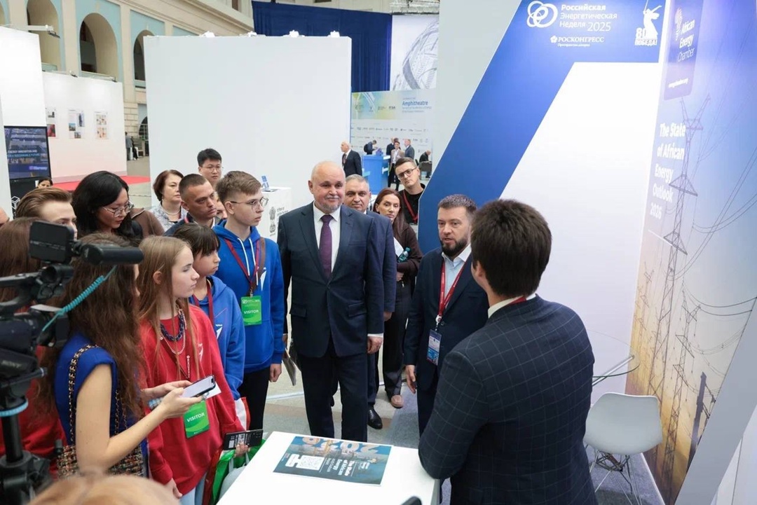 Сергей Цивилев осмотрел выставку оборудования для ТЭК