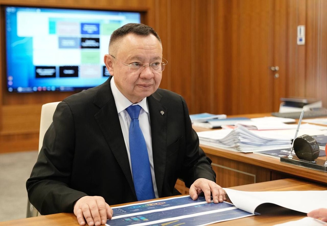 Глава Минстроя России Ирек Файзуллин и заместитель председателя правительства Амурской области Павел Матюхин обсудили вопросы развития жилищного строительства…