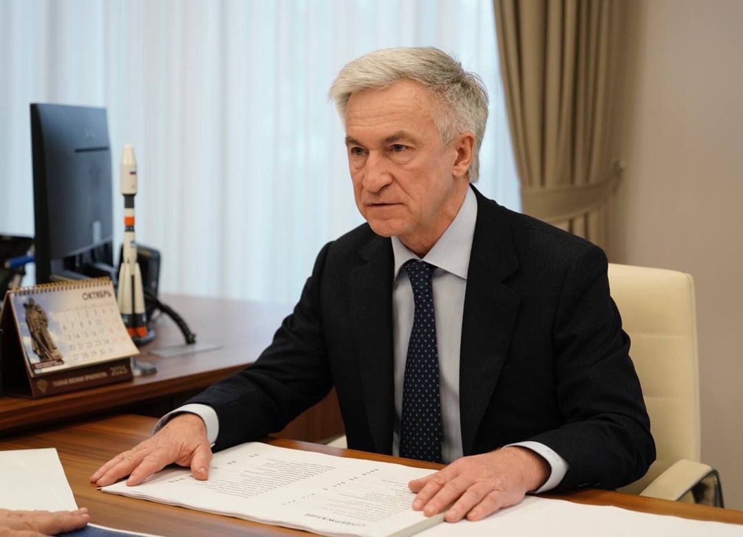 Глава Минстроя России Ирек Файзуллин и заместитель председателя правительства Амурской области Павел Матюхин обсудили вопросы развития жилищного строительства…