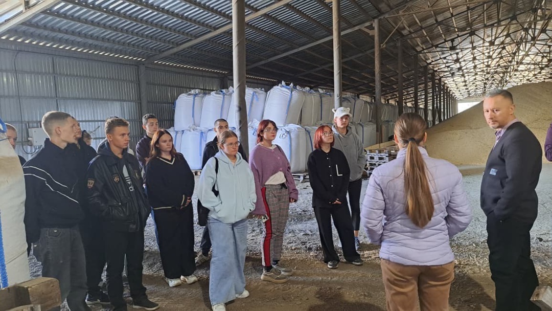 В СХБН продолжаются увлекательные экскурсии на производственные участки, и на этот раз студенты Уссурийского агропромышленного колледжа стали участниками…