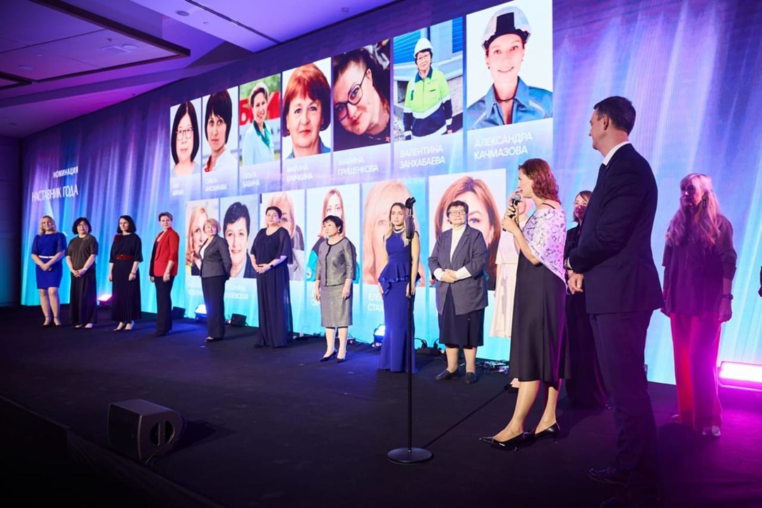Сотрудницы «Цифры» — финалисты премии «Талантливая женщина в современной индустрии»!