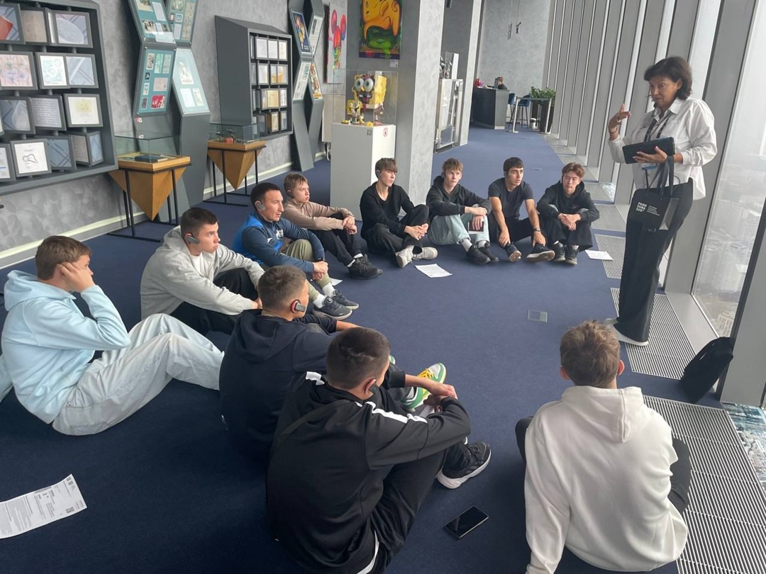 Трехкратные обладатели Кубка «НОВАТЭК», ставшие в этом году также победителями всероссийских соревнований «Кожаный мяч», футбольная команда Долгодеревенской…