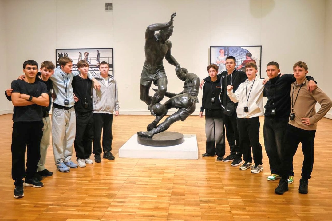 Трехкратные обладатели Кубка «НОВАТЭК», ставшие в этом году также победителями всероссийских соревнований «Кожаный мяч», футбольная команда Долгодеревенской…