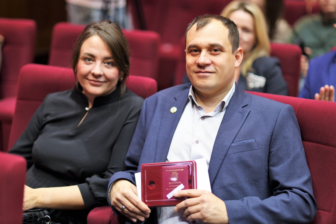 Награды для лучших пап! Наших коллег отметили на торжественном приеме в честь Дня отца.