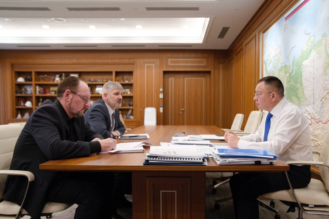 Министр строительства и ЖКХ РФ Ирек Файзуллин и начальник Главгосэкспертизы России Игорь Манылов обсудили вопросы повышения качества государственной и…