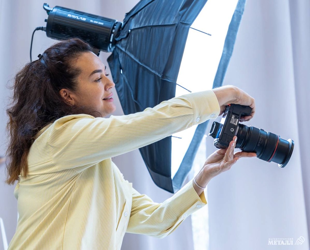 ММК снова удивил: календарь, который создали вместе с нейросетью