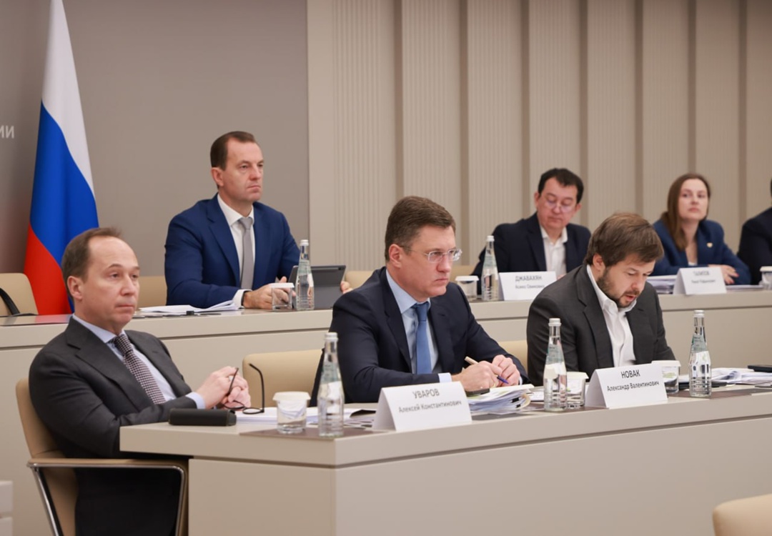 Александр Новак провел заседание штаба по ситуации на рынке нефтепродуктов.