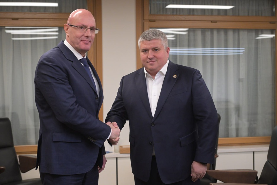 Дмитрий Чернышенко провел рабочую встречу с губернатором Новгородской области Александром Дроновым.