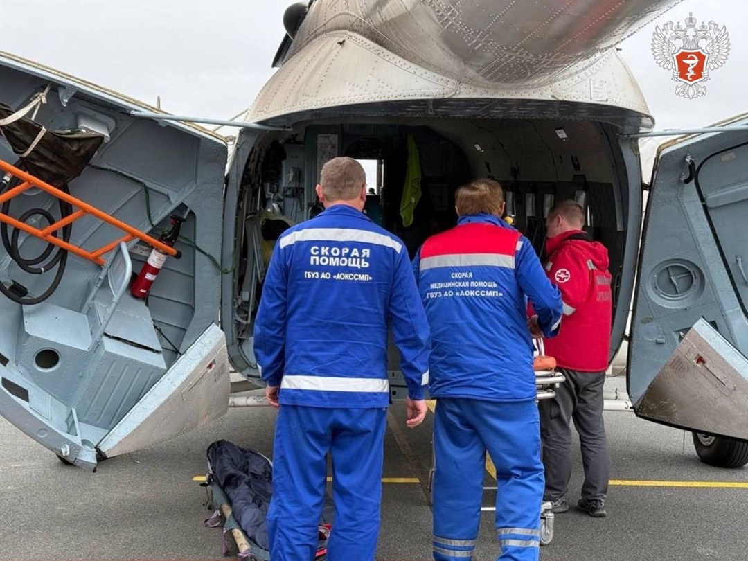 Более 800 вылетов совершили бригады санитарной авиации Архангельской областной клинической больницы с начала года