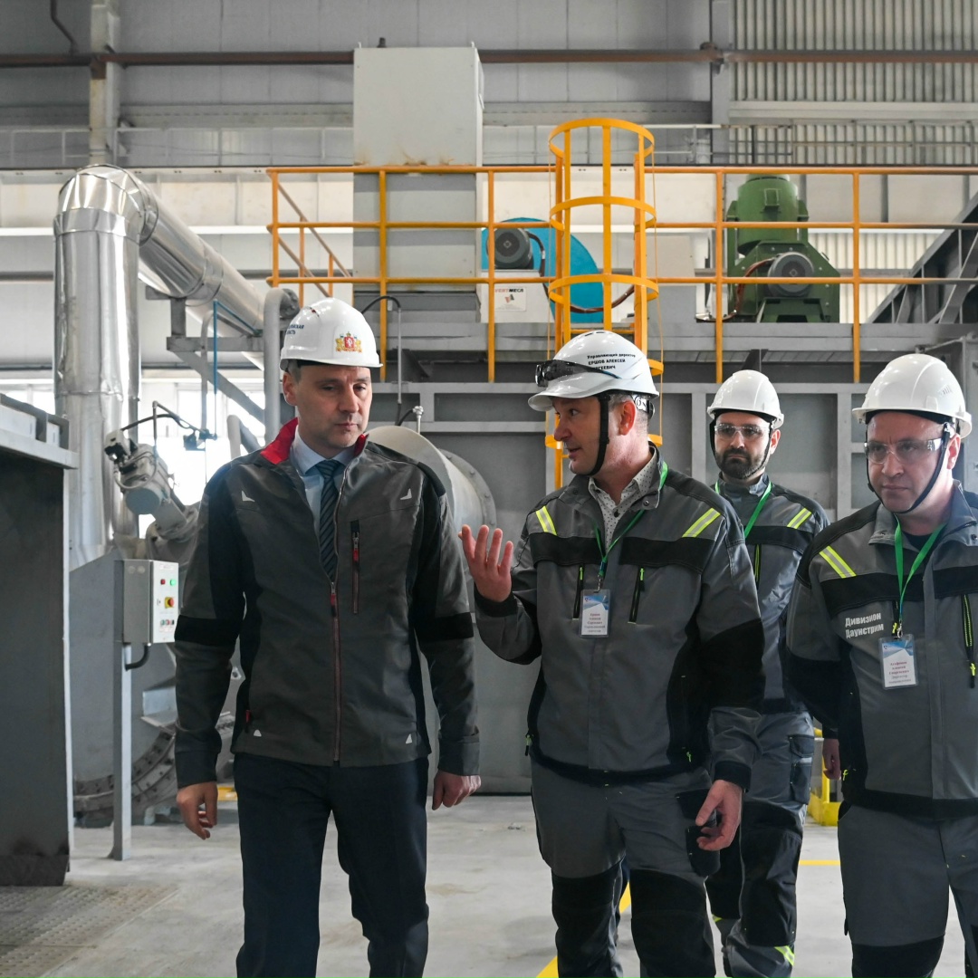 Друзья, мы в Свердловской области — в Михайловске. Запустили новую линию непрерывного литья полосы из алюминия и его сплавов на заводе «Уральская фольга»️