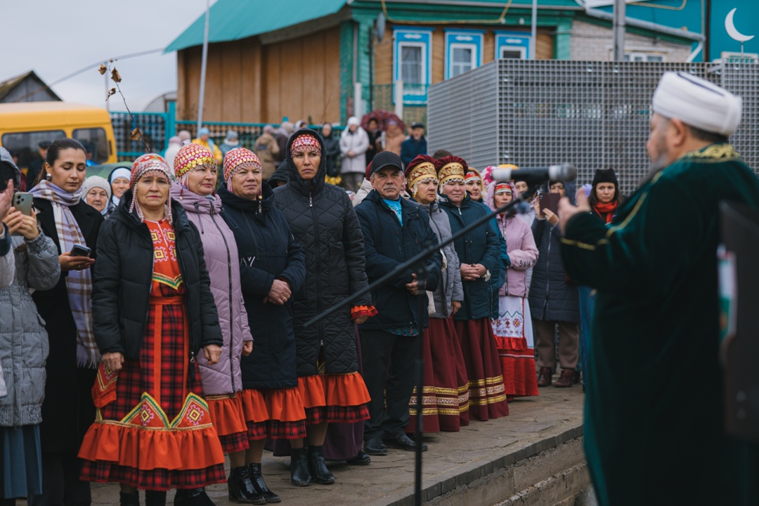 Новая жизнь родника «Кизләү» Целебная вода, древние обряды и десятки поколений памяти — родник Кизләү в селе Елхово всегда был больше, чем просто источник