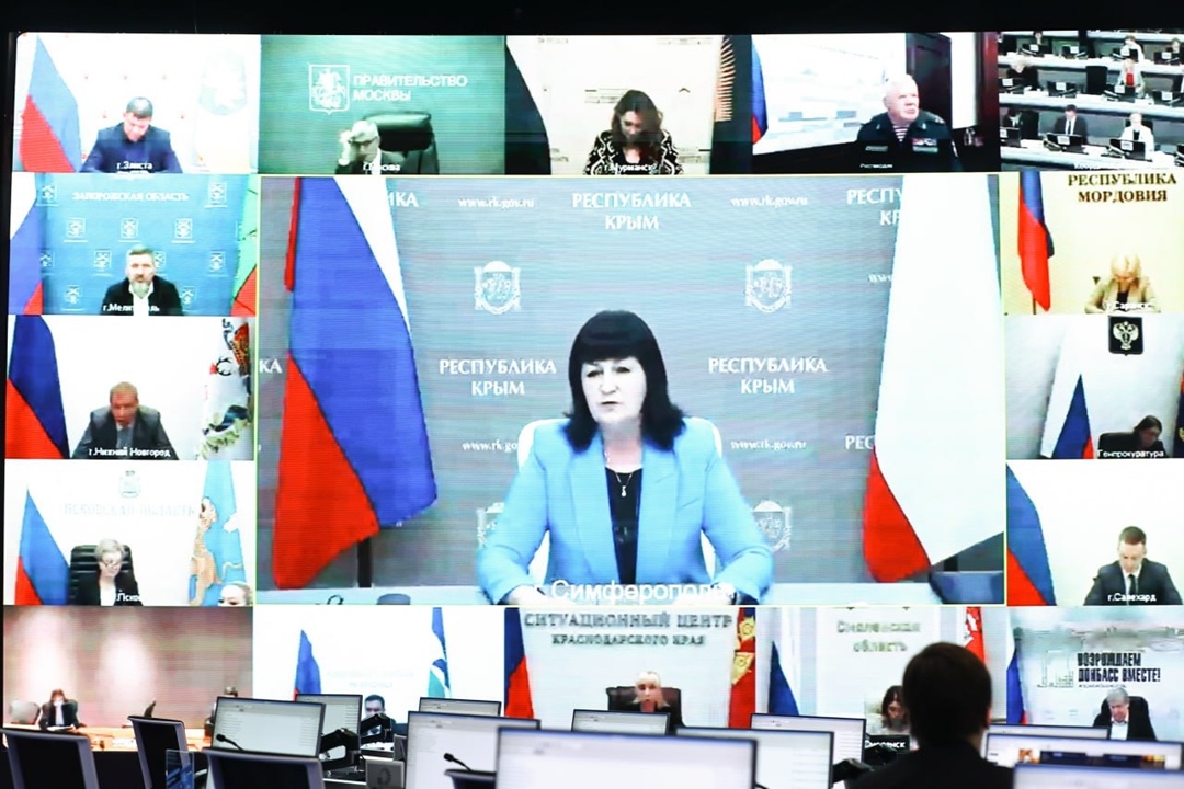 Дмитрий Чернышенко: В 2025 году увеличилось количество мест отдыха для детей – дополнительно ребят принимали более 400 детских лагерей.