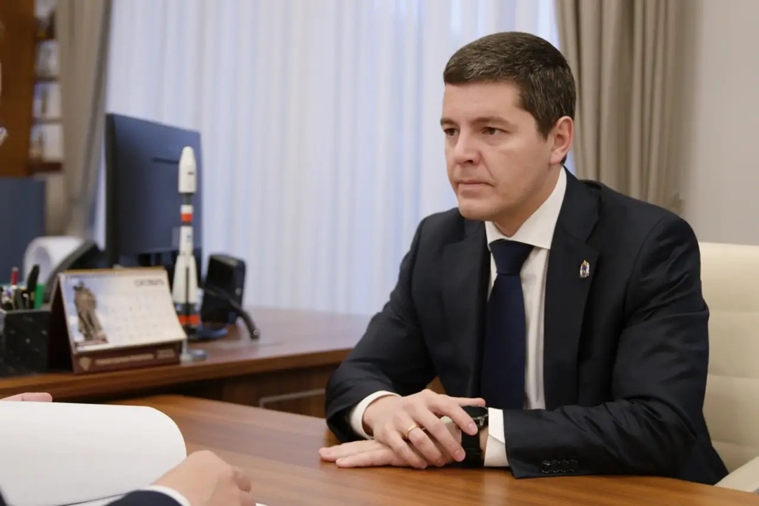 Министр строительства и ЖКХ РФ Ирек Файзуллин провел рабочую встречу с Губернатором Ямало-Ненецкого автономного округа Дмитрием Артюховым