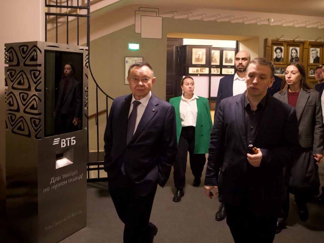 Министр строительства и ЖКХ РФ Ирек Файзуллин ознакомился с планом работ и текущим состоянием инженерных коммуникаций МХТ имени А. П. Чехова