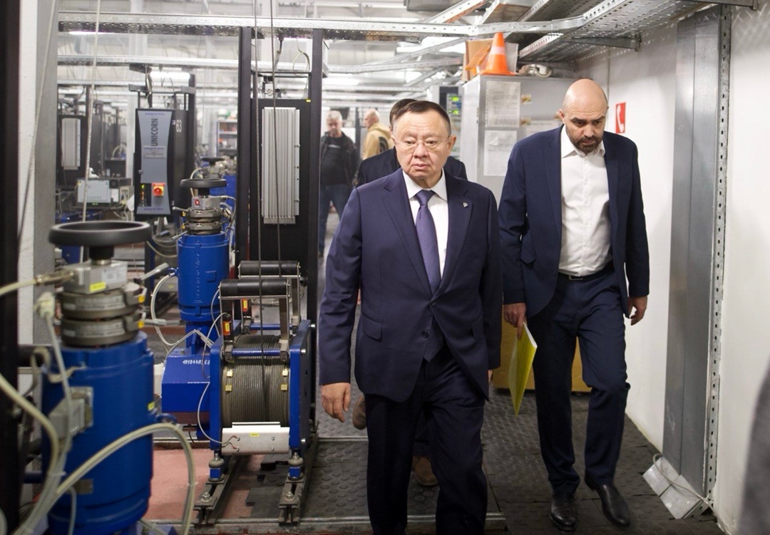 Министр строительства и ЖКХ РФ Ирек Файзуллин ознакомился с планом работ и текущим состоянием инженерных коммуникаций МХТ имени А. П. Чехова