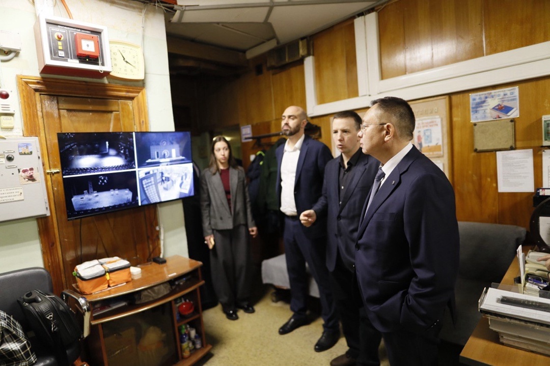 Министр строительства и ЖКХ РФ Ирек Файзуллин ознакомился с планом работ и текущим состоянием инженерных коммуникаций МХТ имени А. П. Чехова