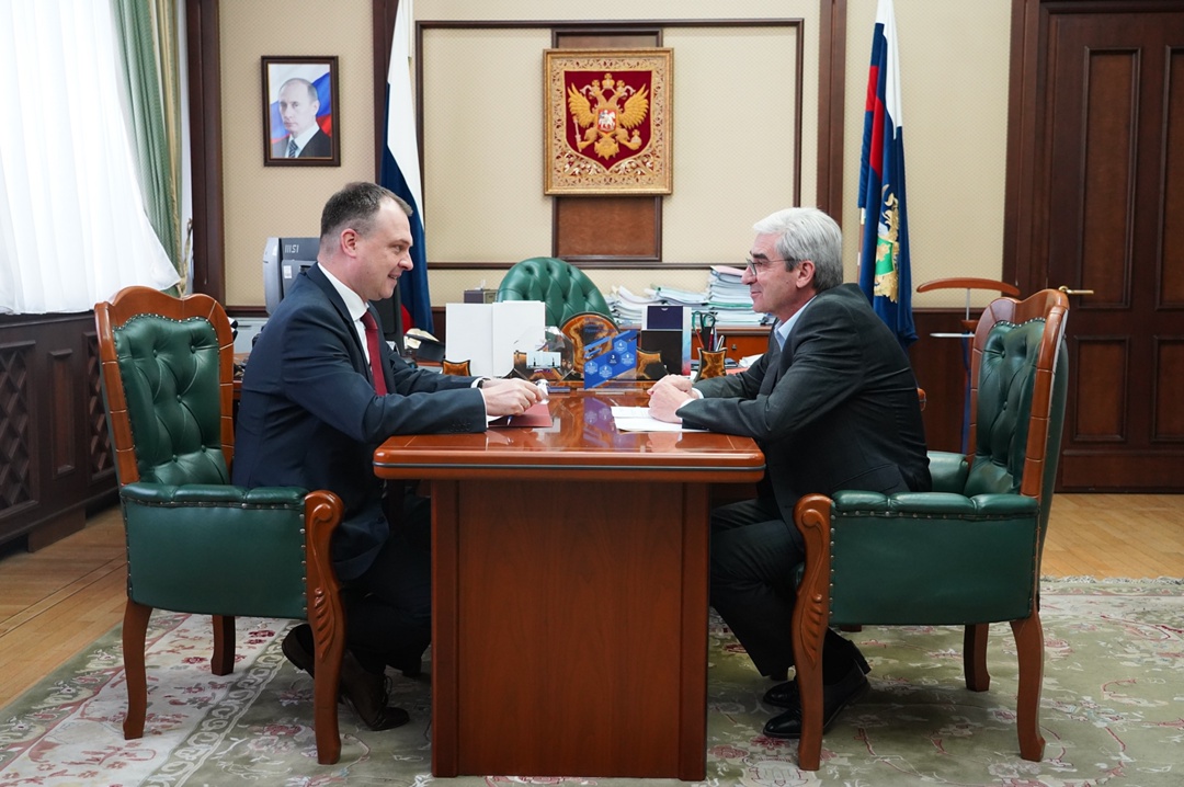 В Ростехнадзоре прошла встреча Руководителя Федеральной службы по экологическому, технологическому и атомному надзору Александра Трембицкого и Руководителя…