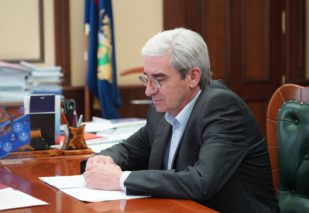 В Ростехнадзоре прошла встреча Руководителя Федеральной службы по экологическому, технологическому и атомному надзору Александра Трембицкого и Руководителя…