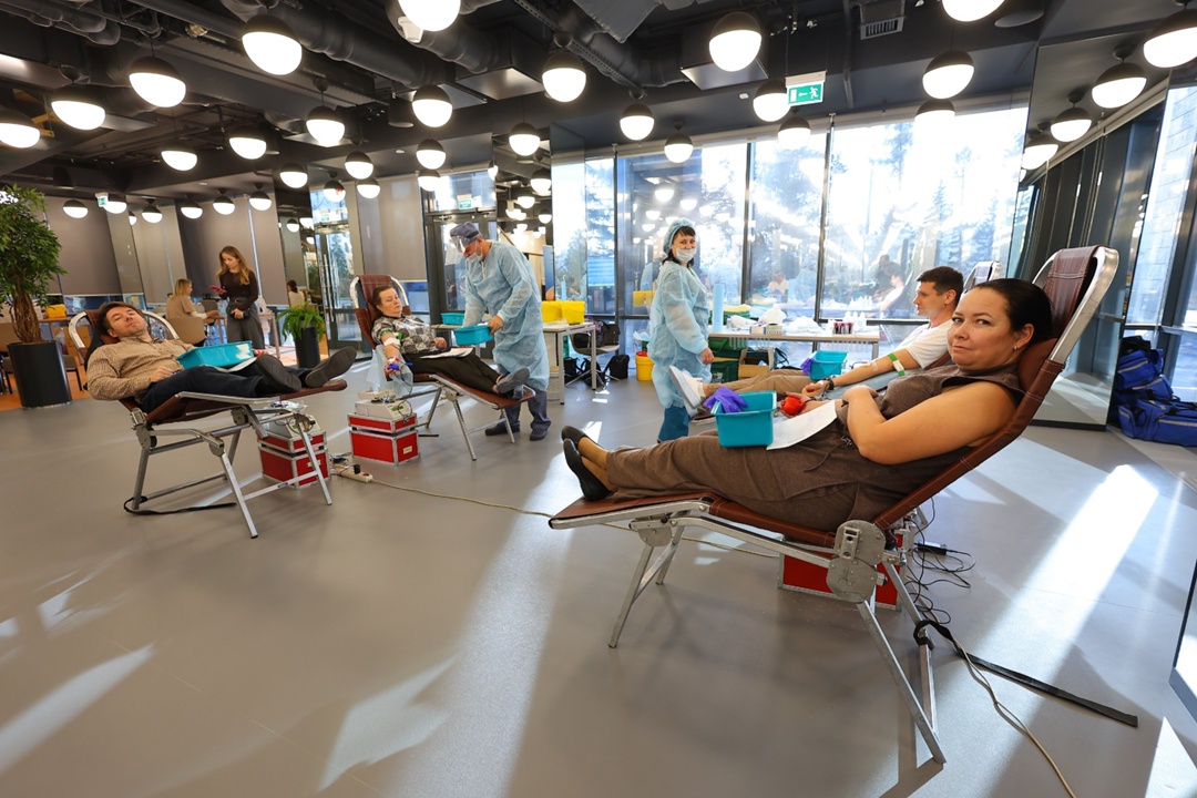 РусГидро впервые провело День донора в красноярской штаб-квартире - он стал рекордным по численности