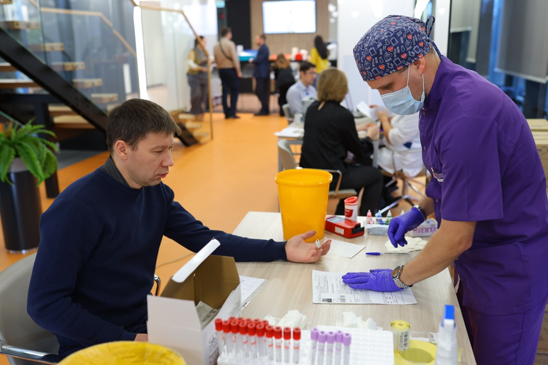 РусГидро впервые провело День донора в красноярской штаб-квартире - он стал рекордным по численности