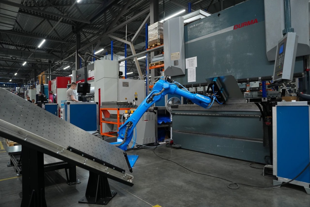 Автоматизация и повышение производительности труда. Денис Мантуров посетил роботизированные производства Владимирской области.