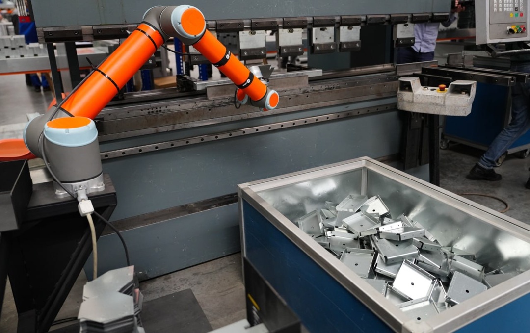 Автоматизация и повышение производительности труда. Денис Мантуров посетил роботизированные производства Владимирской области.