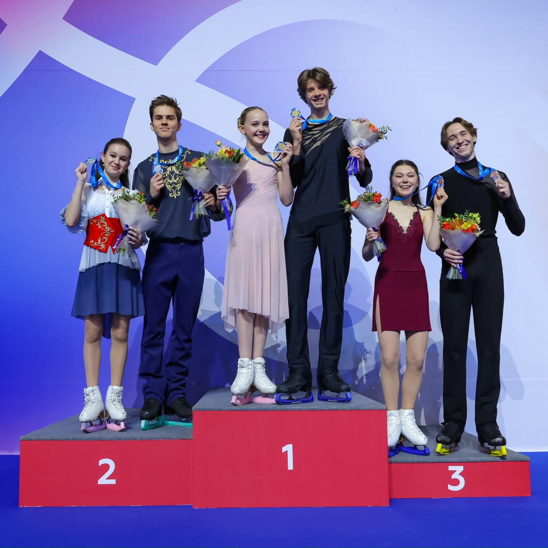 ИСКУССТВО НА ЛЬДУ: МАГНИТОГОРСК ПРИНИМАЕТ «ЗВЁЗД МАГНИТКИ»