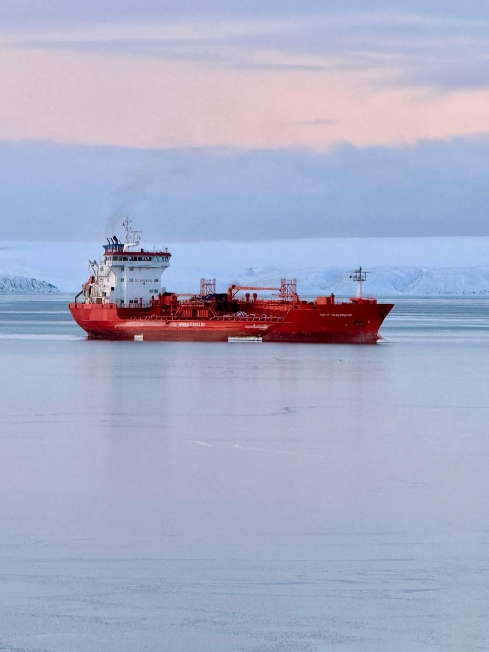 Плавучая АЭС подзаправилась: на ПАТЭС прошла бункеровка дизельным топливом